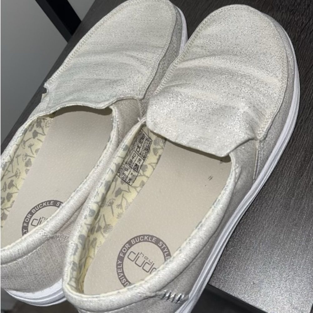 Women’s Hey Dudes sparkling cream/white